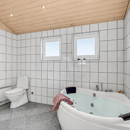 Gorgeous In Ejstrupholm With Sauna Vakantiehuis Krejbjerg