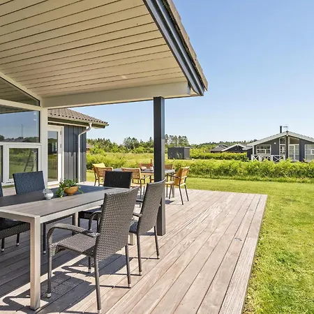 Vakantiehuis Gorgeous In Ejstrupholm With Sauna *