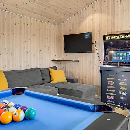 Rorbaeksovej Ejstrupholm X * Ejstrupholm