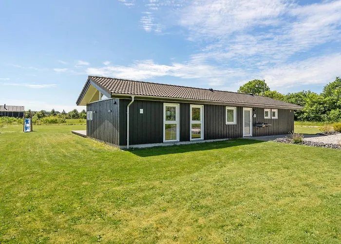 Rorbaeksovej Ejstrupholm X *